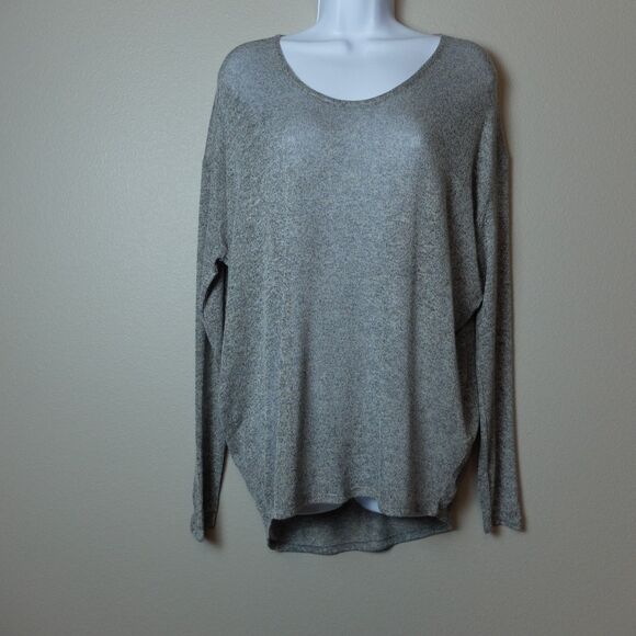 Versona Gray Lightweight Long Sleeve Sweater Size Medium - Picture 2 of 8